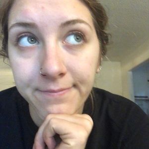 Meet your Posher, Chloe